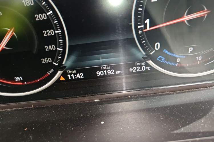 Used BMW 7 Series 2013 730Li Leading Model Odometer Close Up