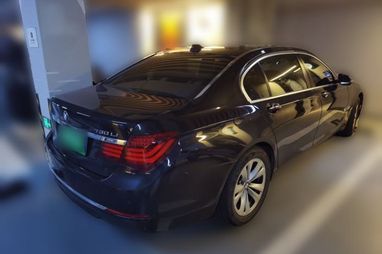Used BMW 7 Series 2013 730Li Luxury Model Rear Right 45 Deg