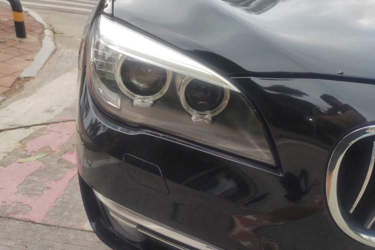 Used BMW 7 Series 2013 730Li Luxury Model Right Front Headlight