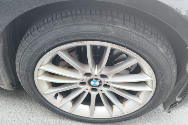 Used BMW 7 Series 2013 740Li Leading Model Right Front Wheel Hub