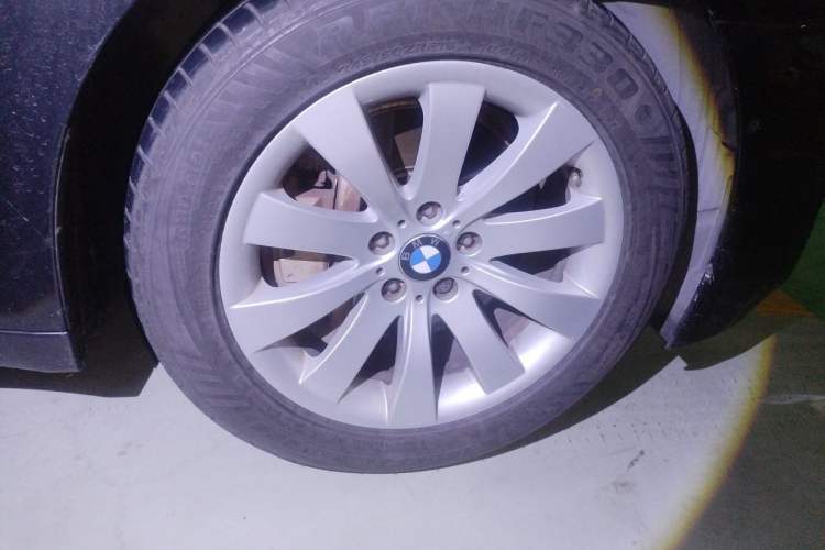 Used BMW 7 Series 2013 740Li Luxury Model Right Front Wheel Hub