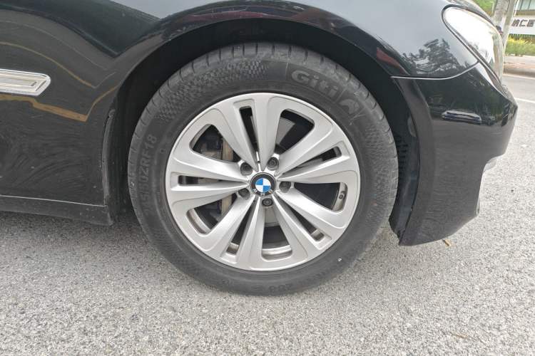 Used BMW 7 Series 2013 730Li Leading Model Right Front Wheel Hub