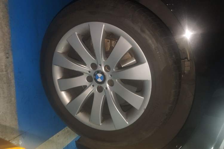 Used BMW 7 Series 2013 730Li Leading Model Right Front Wheel Hub