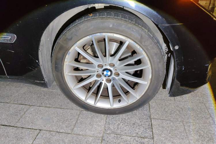 Used BMW 7 Series 2013 740Li Luxury Model Right Front Wheel Hub