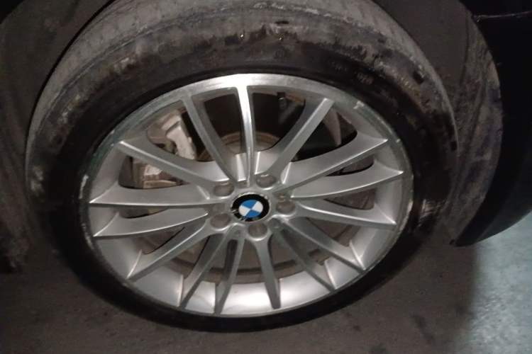 Used BMW 7 Series 2013 740Li Leading Model Right Front Wheel Hub