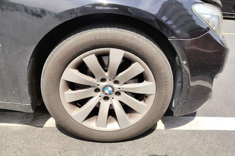 Used BMW 7 Series 2013 730Li Leading Model Right Front Wheel Hub