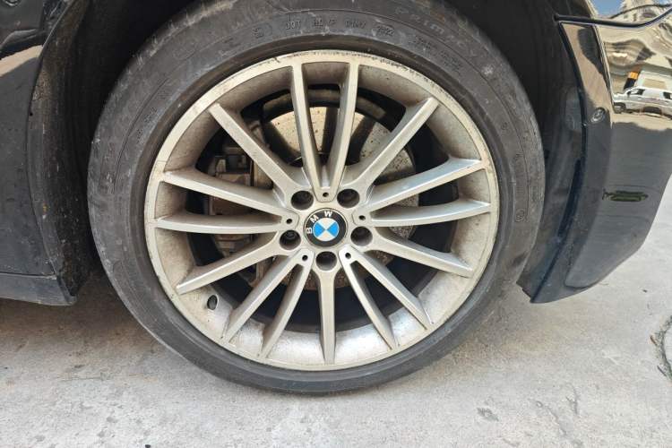 Used BMW 7 Series 2013 740Li Luxury Model Right Front Wheel Hub