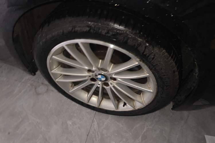 Used BMW 7 Series 2013 740Li Leading Model Right Front Wheel Hub