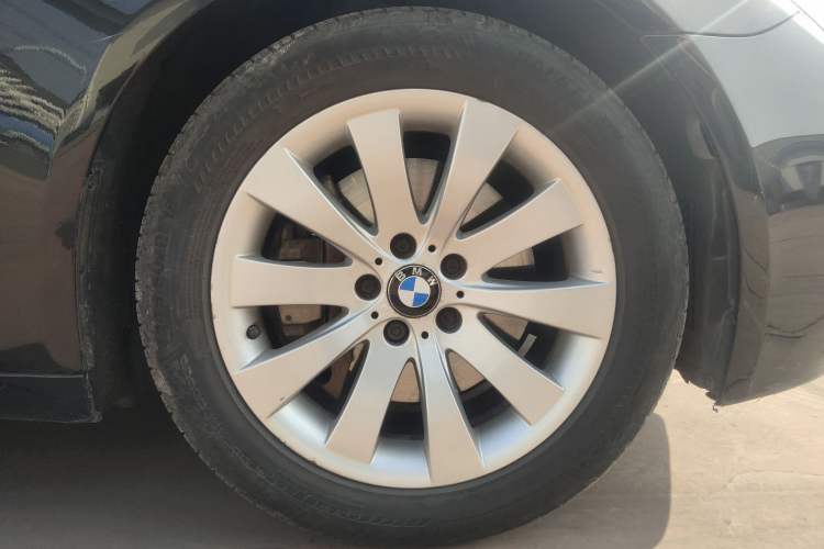 Used BMW 7 Series 2013 730Li Leading Model Right Front Wheel Hub