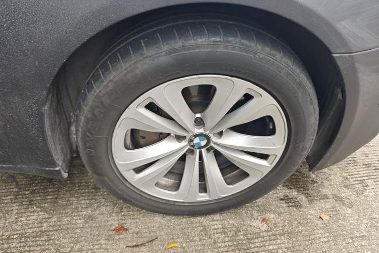 Used BMW 7 Series 2013 730Li Leading Model Right Front Wheel Hub