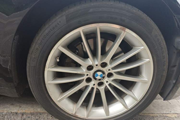 Used BMW 7 Series 2013 740Li xDrive Right Front Wheel Hub