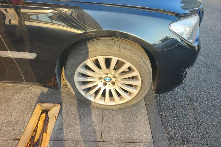 Used BMW 7 Series 2013 730Li Leading Model Right Front Wheel Hub