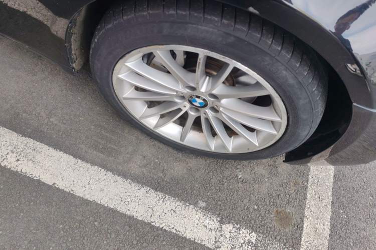 Used BMW 7 Series 2013 740Li Leading Model Right Front Wheel Hub