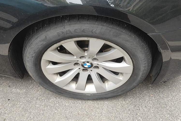 Used BMW 7 Series 2013 730Li Leading Model Right Front Wheel Hub