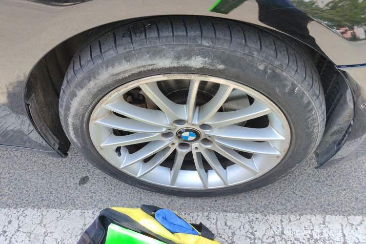 Used BMW 7 Series 2013 740Li Leading Model Right Front Wheel Hub