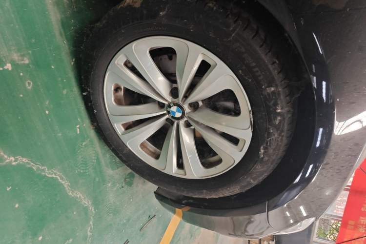 Used BMW 7 Series 2013 730Li Leading Model Right Front Wheel Hub
