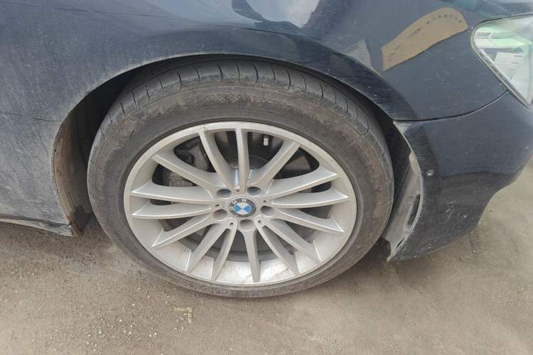Used BMW 7 Series 2013 740Li Leading Model Right Front Wheel Hub