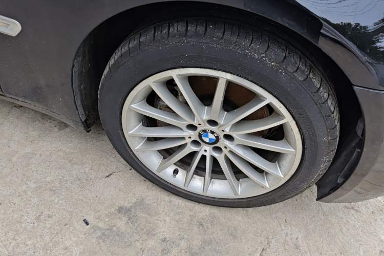 Used BMW 7 Series 2013 740Li xDrive Right Front Wheel Hub