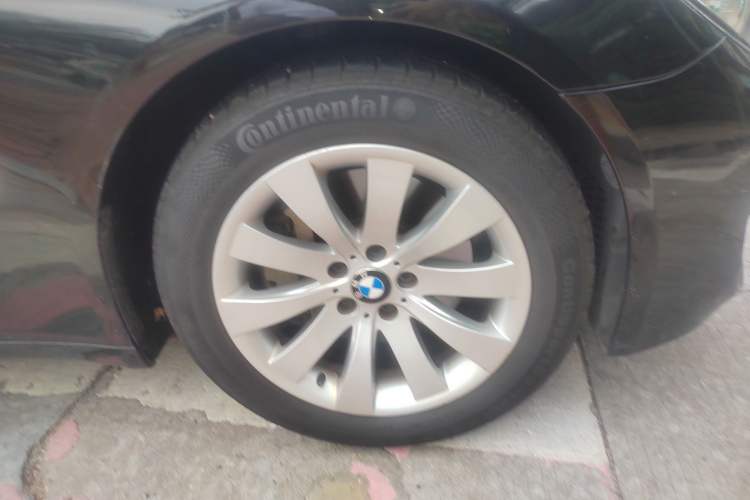 Used BMW 7 Series 2013 730Li Luxury Model Right Front Wheel Hub