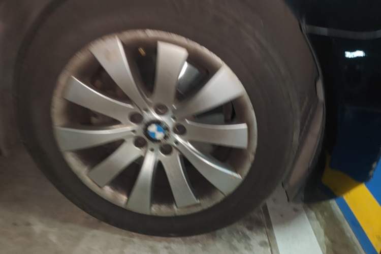 Used BMW 7 Series 2013 740Li Leading Model Right Front Wheel Hub