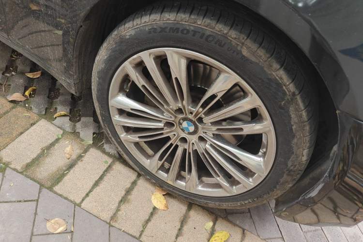 Used BMW 7 Series 2013 740Li Leading Model Right Front Wheel Hub