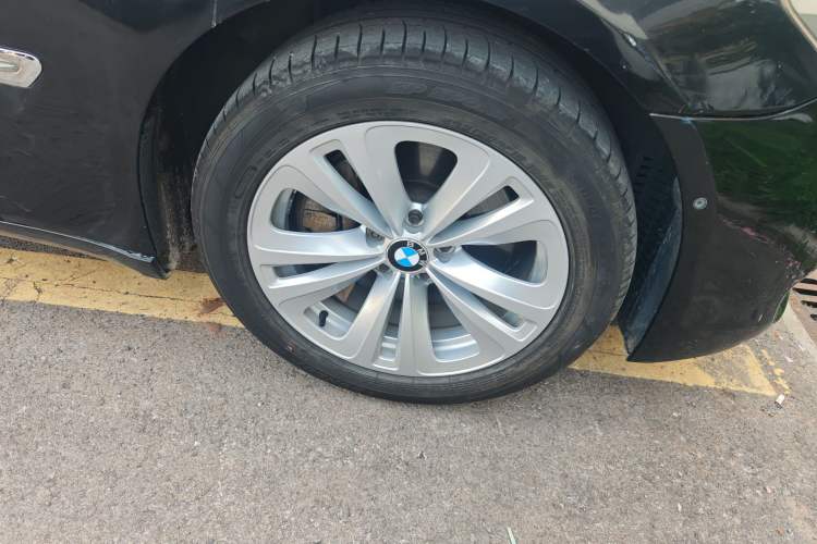 Used BMW 7 Series 2013 730Li Luxury Model Right Front Wheel Hub