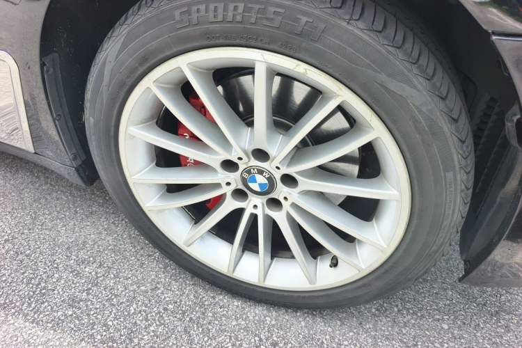 Used BMW 7 Series 2013 730Li Leading Model Right Front Wheel Hub