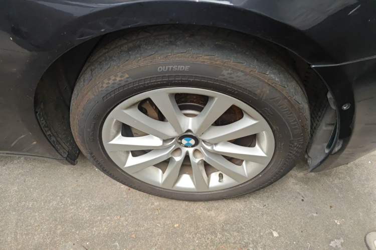 Used BMW 7 Series 2013 730Li Luxury Model Right Front Wheel Hub