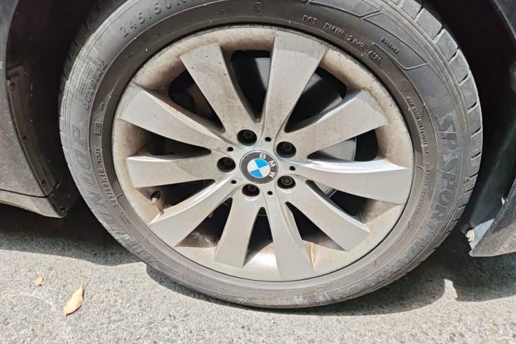 Used BMW 7 Series 2013 730Li Leading Model Right Front Wheel Hub