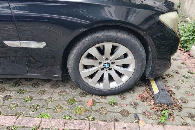 Used BMW 7 Series 2013 740Li Leading Model Right Front Wheel Hub
