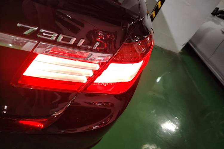 Used BMW 7 Series 2013 730Li Leading Model Right Rear Taillight