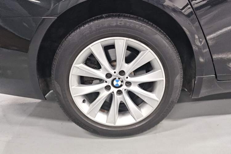 Used BMW 7 Series 2013 740Li Leading Model Right Rear Wheel Hub