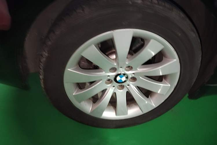 Used BMW 7 Series 2013 730Li Leading Model Right Rear Wheel Hub