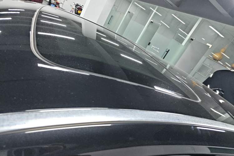 Used BMW 7 Series 2013 740Li Leading Model Roof