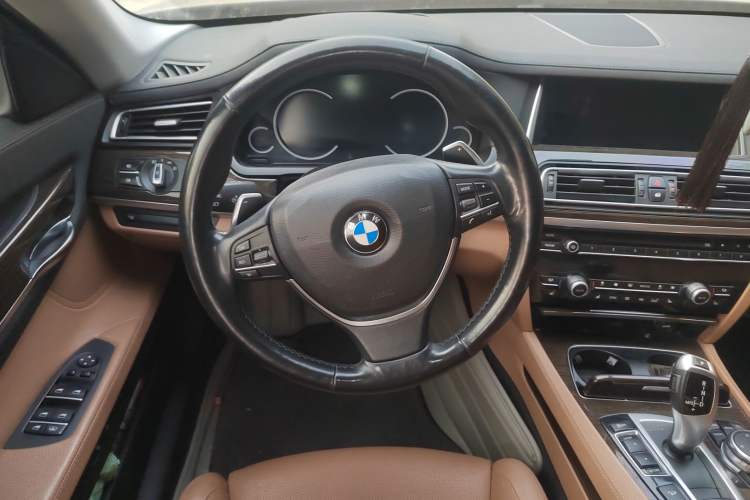 Used BMW 7 Series 2013 740Li xDrive Steering Wheel