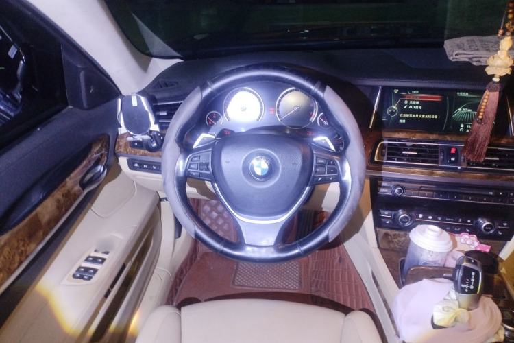 Used BMW 7 Series 2013 740Li Luxury Model Steering Wheel
