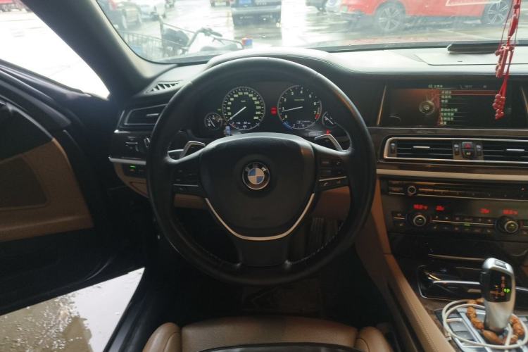 Used BMW 7 Series 2013 750Li xDrive Steering Wheel