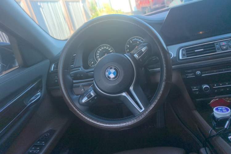 Used BMW 7 Series 2013 730Li Luxury Model Steering Wheel