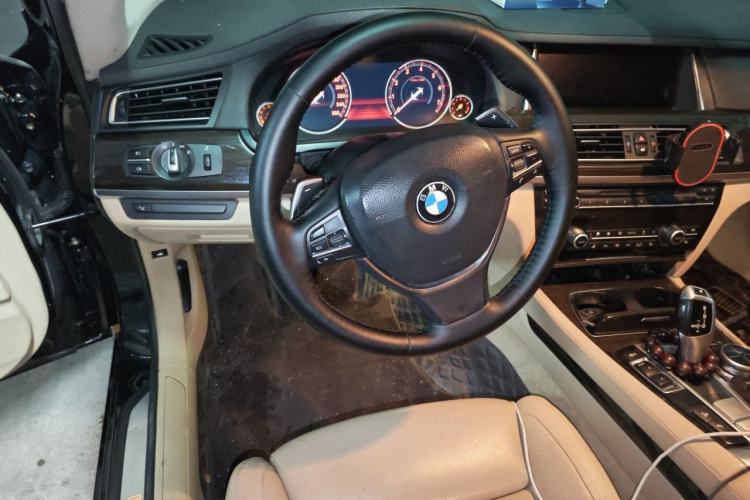 Used BMW 7 Series 2013 740Li xDrive Steering Wheel