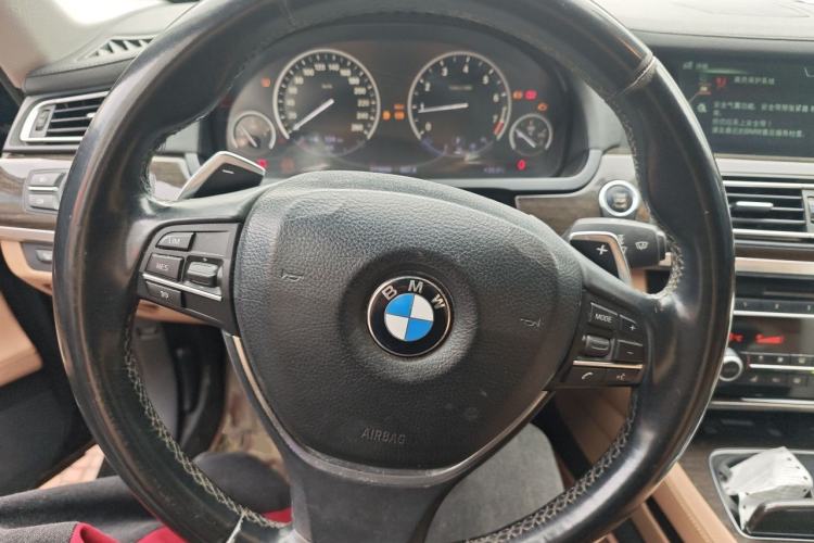 Used BMW 7 Series 2013 740Li Leading Model Steering Wheel