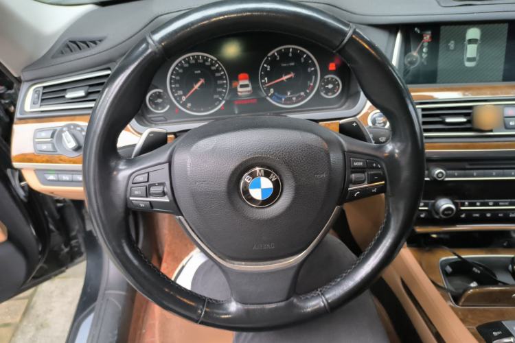 Used BMW 7 Series 2013 740Li Luxury Model Steering Wheel
