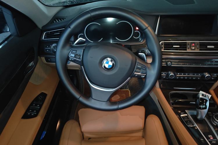 Used BMW 7 Series 2013 740Li Leading Model Steering Wheel