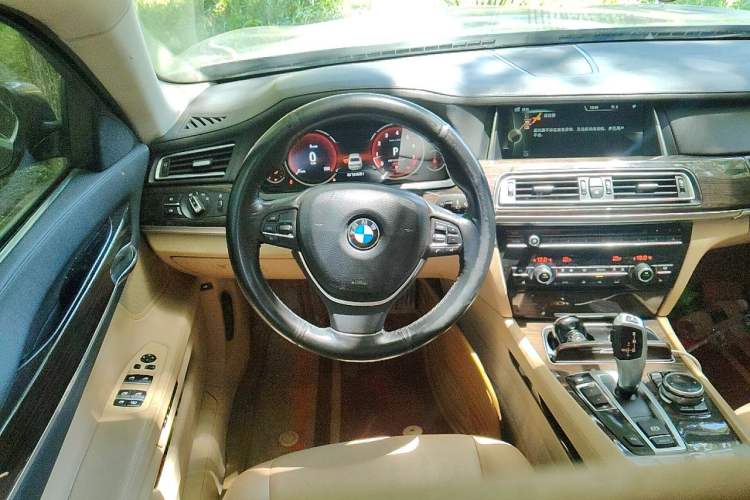 Used BMW 7 Series 2013 730Li Leading Model Steering Wheel