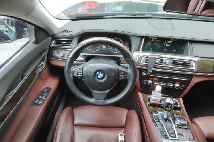 Used BMW 7 Series 2013 730Li Luxury Model Steering Wheel