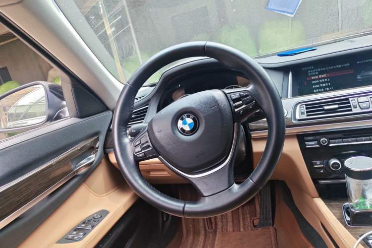 Used BMW 7 Series 2013 730Li Leading Model Steering Wheel