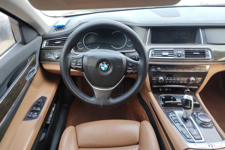 Used BMW 7 Series 2013 730Li Luxury Model Steering Wheel