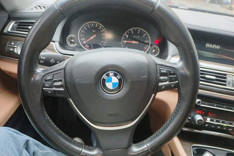 Used BMW 7 Series 2013 730Li Luxury Model Steering Wheel