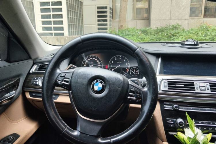 Used BMW 7 Series 2013 740Li Leading Model Steering Wheel
