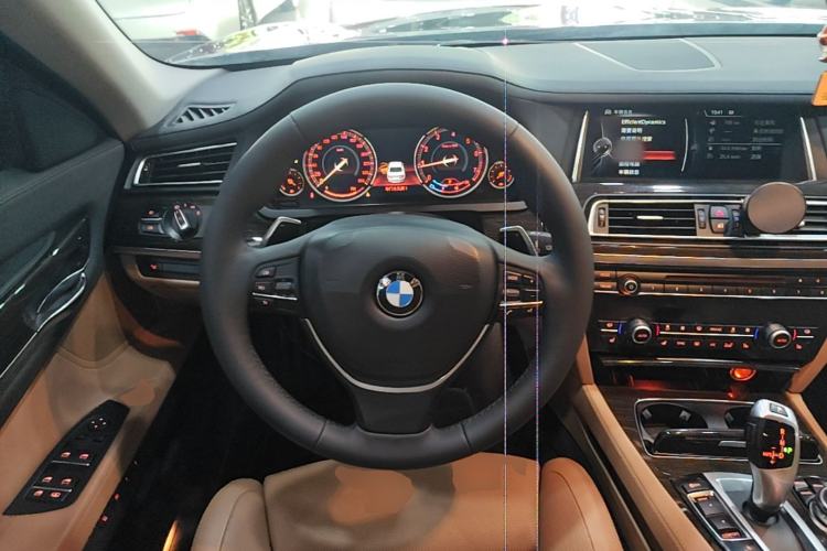 Used BMW 7 Series 2013 740Li Leading Model Steering Wheel