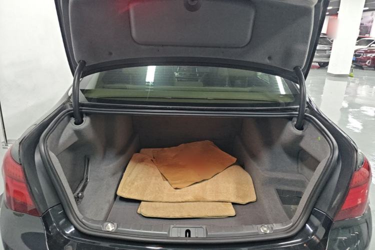 Used BMW 7 Series 2013 740Li Leading Model Trunk